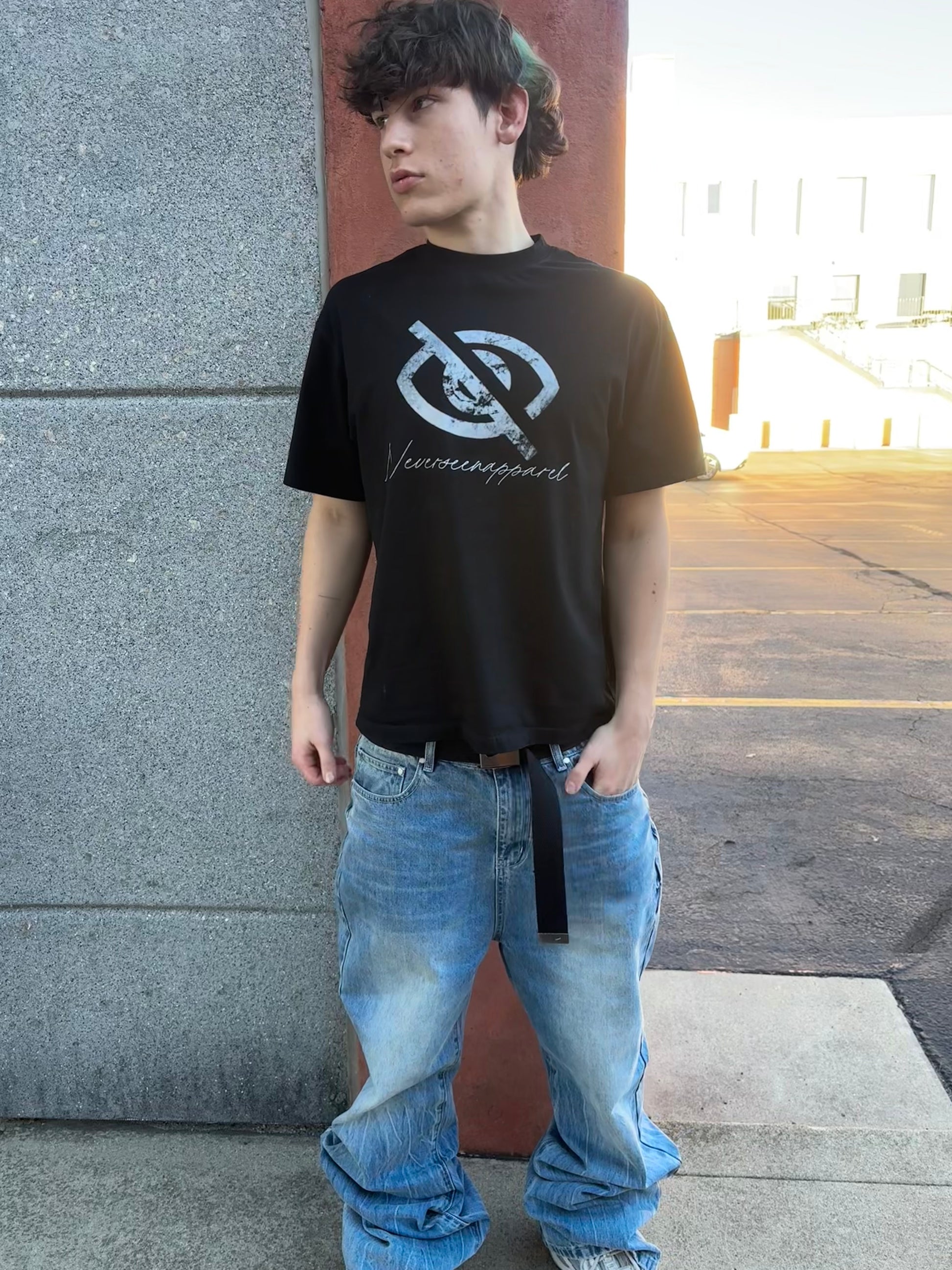 "BLACK EYE" TEE